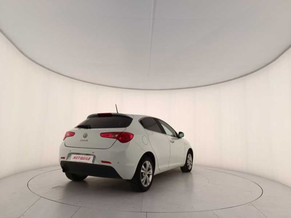 Alfa Romeo Giulietta usata a Treviso (6)