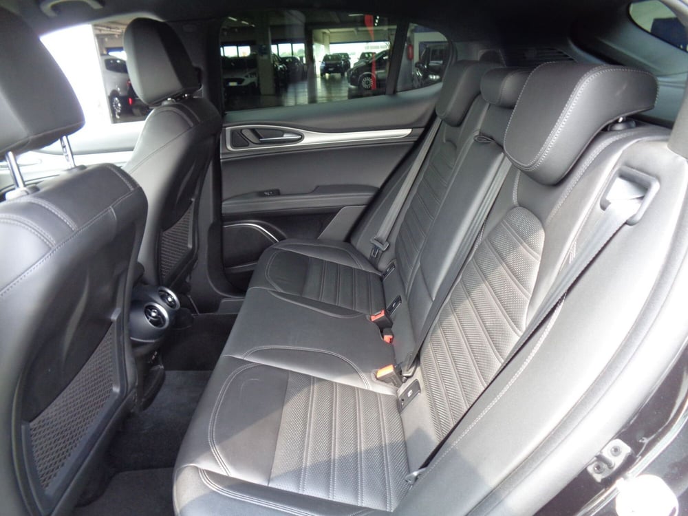 Alfa Romeo Stelvio usata a Treviso (10)