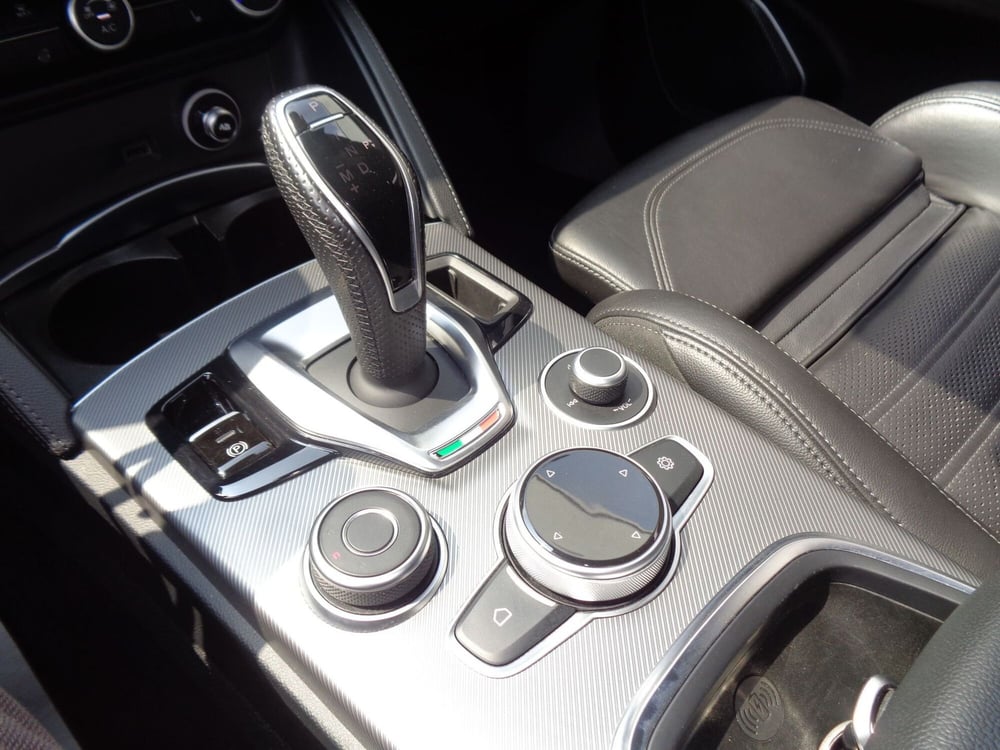 Alfa Romeo Stelvio usata a Treviso (17)