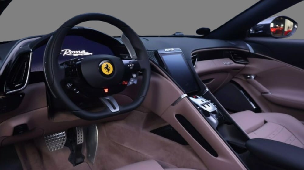 Ferrari Roma Spider nuova a Perugia (3)