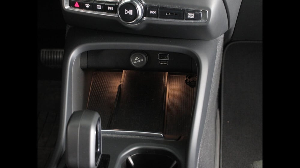 Volvo XC40 usata a Palermo (16)