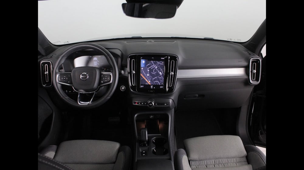 Volvo XC40 usata a Palermo (7)