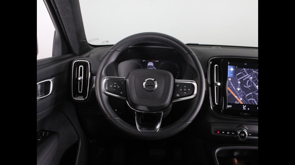 Volvo XC40 usata a Palermo (8)