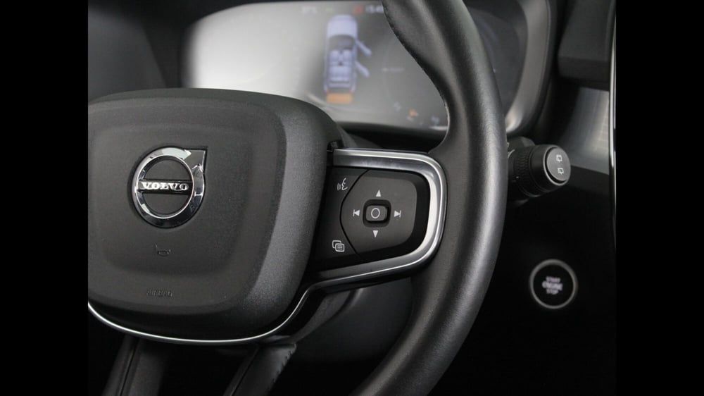 Volvo XC40 usata a Palermo (16)
