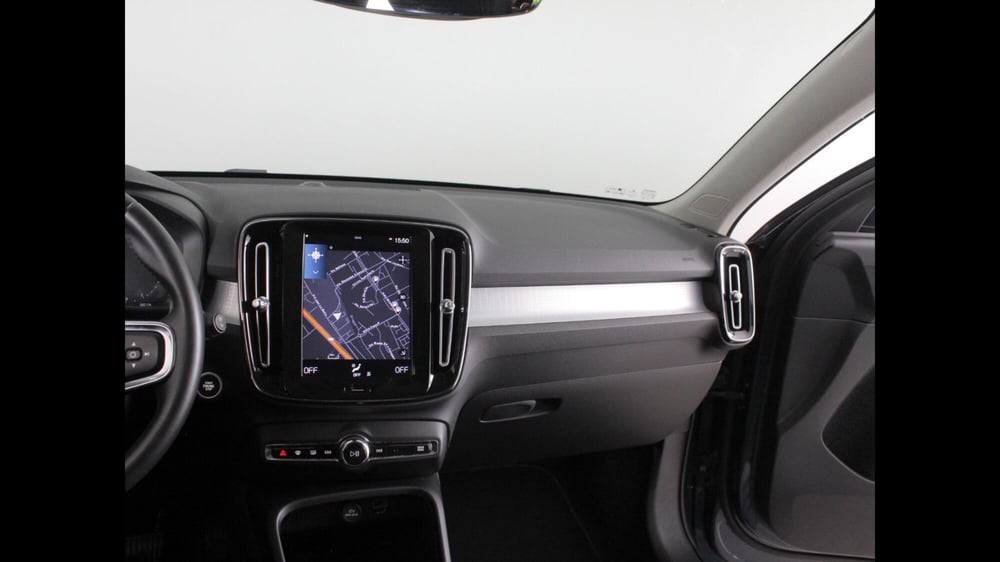 Volvo XC40 usata a Palermo (18)
