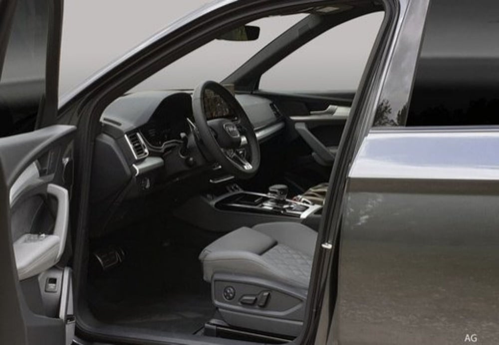 Audi Q5 Sportback nuova a Palermo (10)