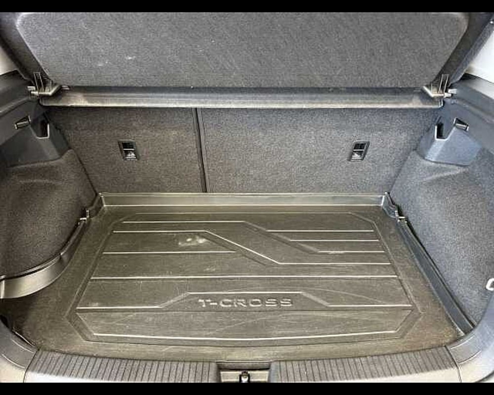 Volkswagen T-Cross usata a Roma (10)