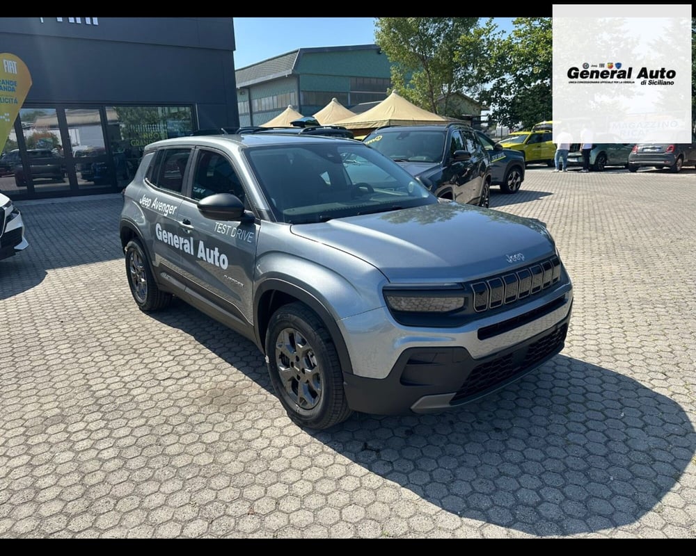 Jeep Avenger nuova a Lucca