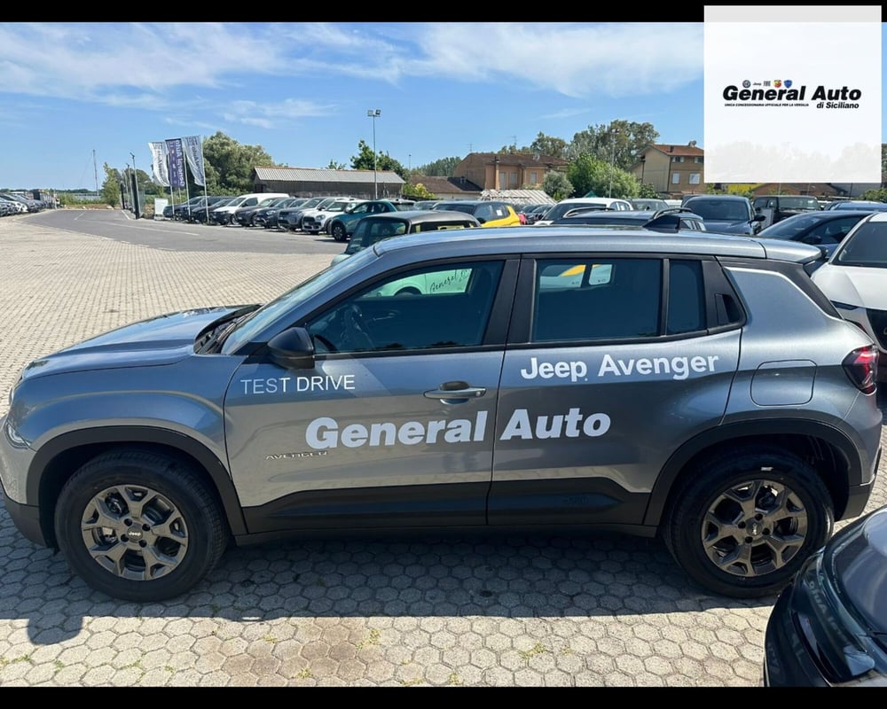 Jeep Avenger nuova a Lucca (4)