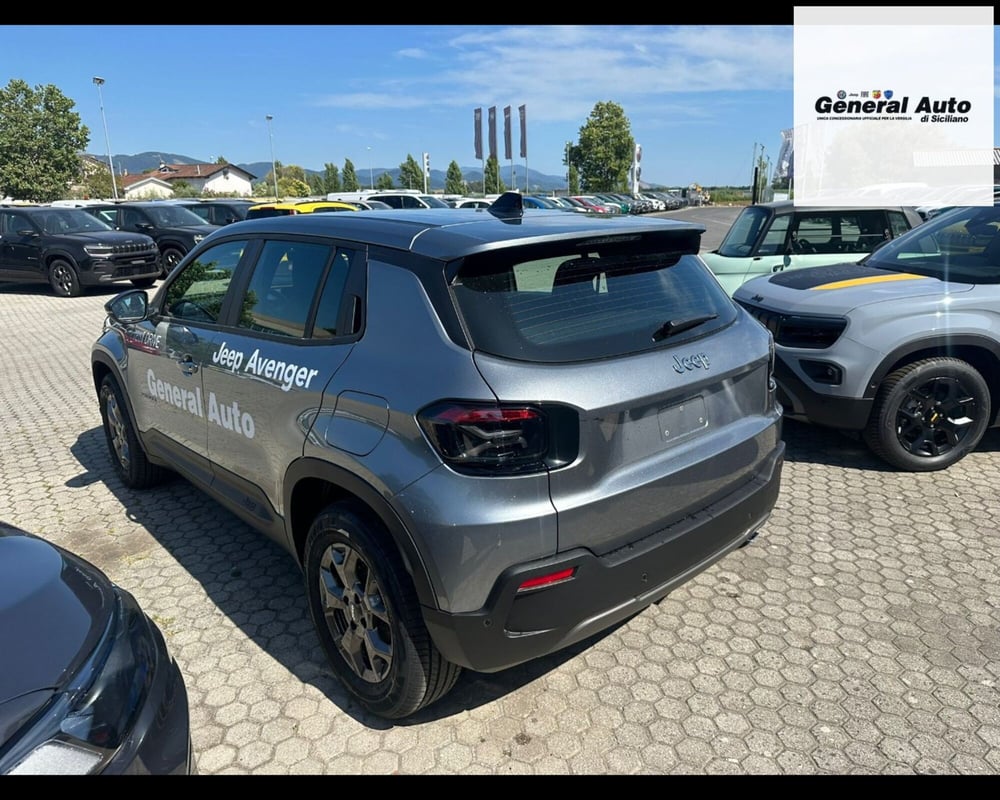 Jeep Avenger nuova a Lucca (5)