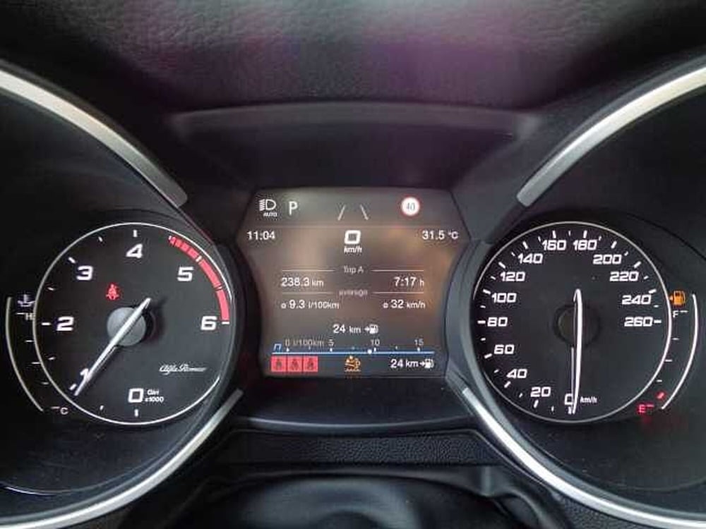 Alfa Romeo Stelvio usata a Treviso (11)