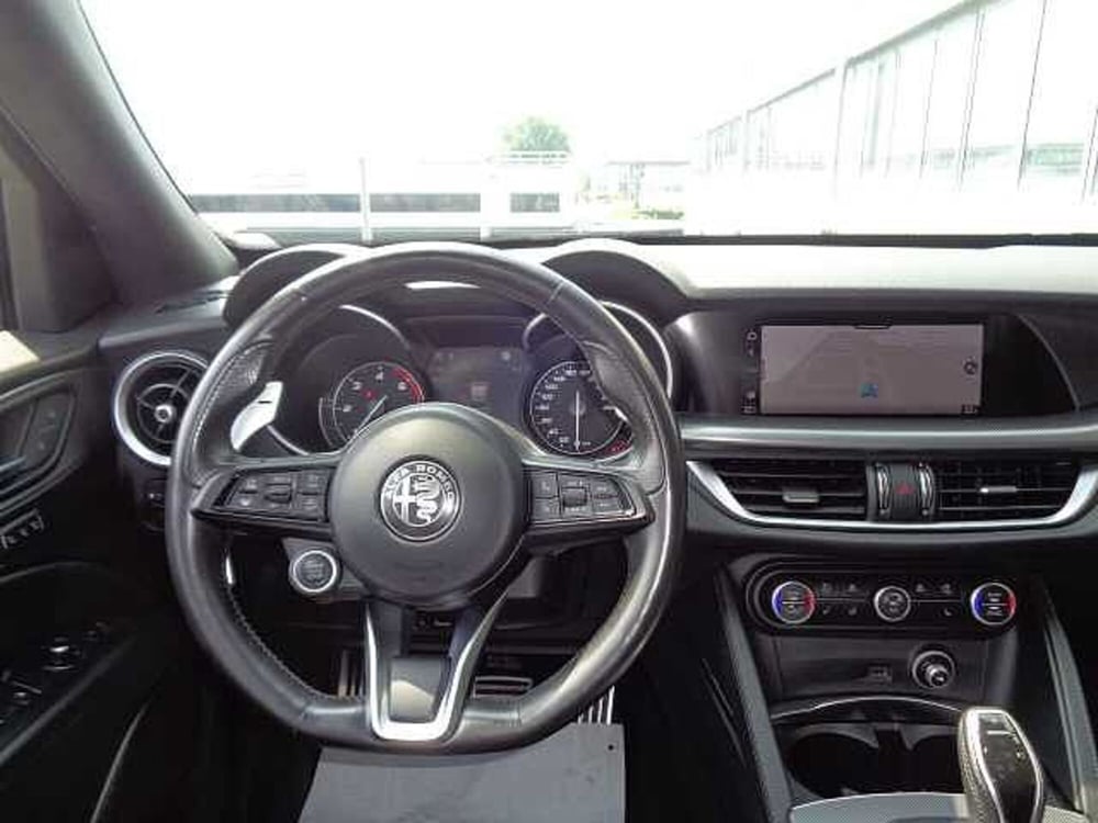 Alfa Romeo Stelvio usata a Treviso (13)