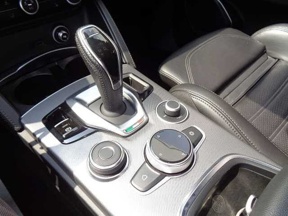 Alfa Romeo Stelvio usata a Treviso (17)