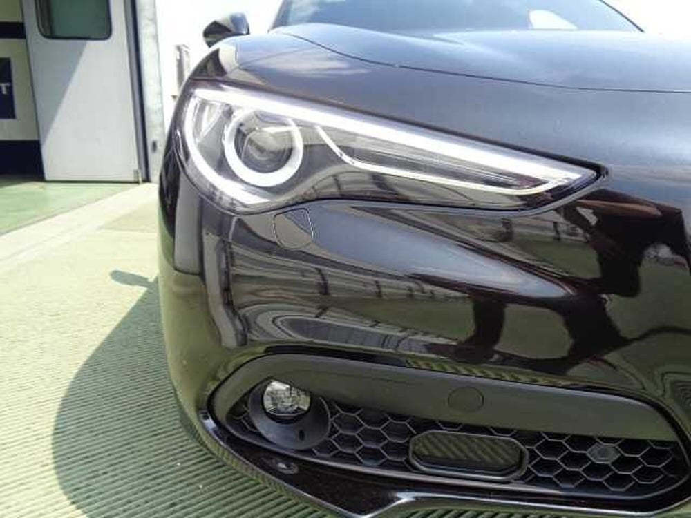 Alfa Romeo Stelvio usata a Treviso (5)