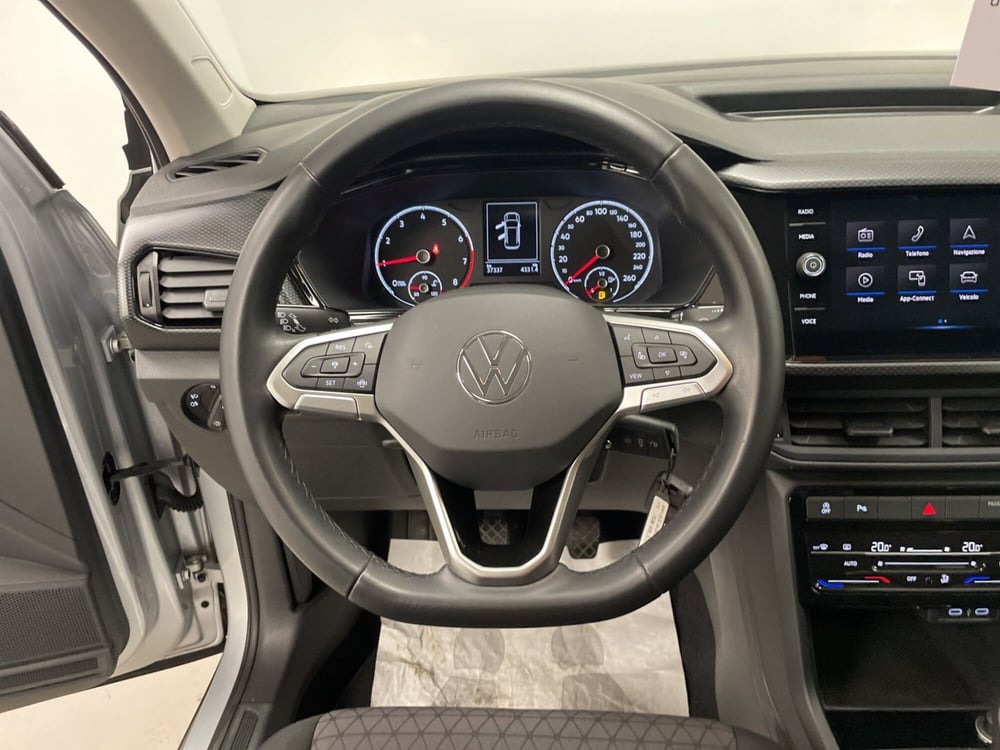 Volkswagen T-Cross usata a Varese (16)