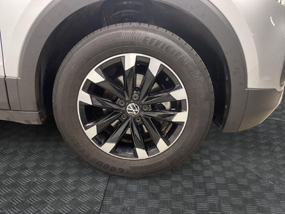 Volkswagen T-Cross usata a Varese (7)
