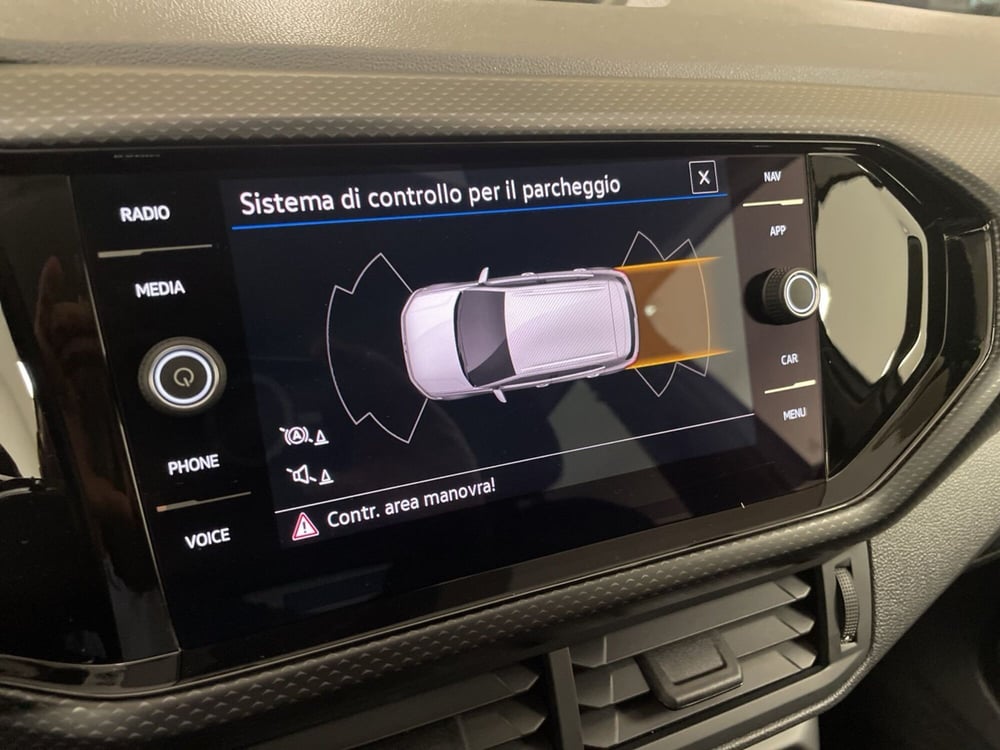 Volkswagen T-Cross usata a Varese (9)