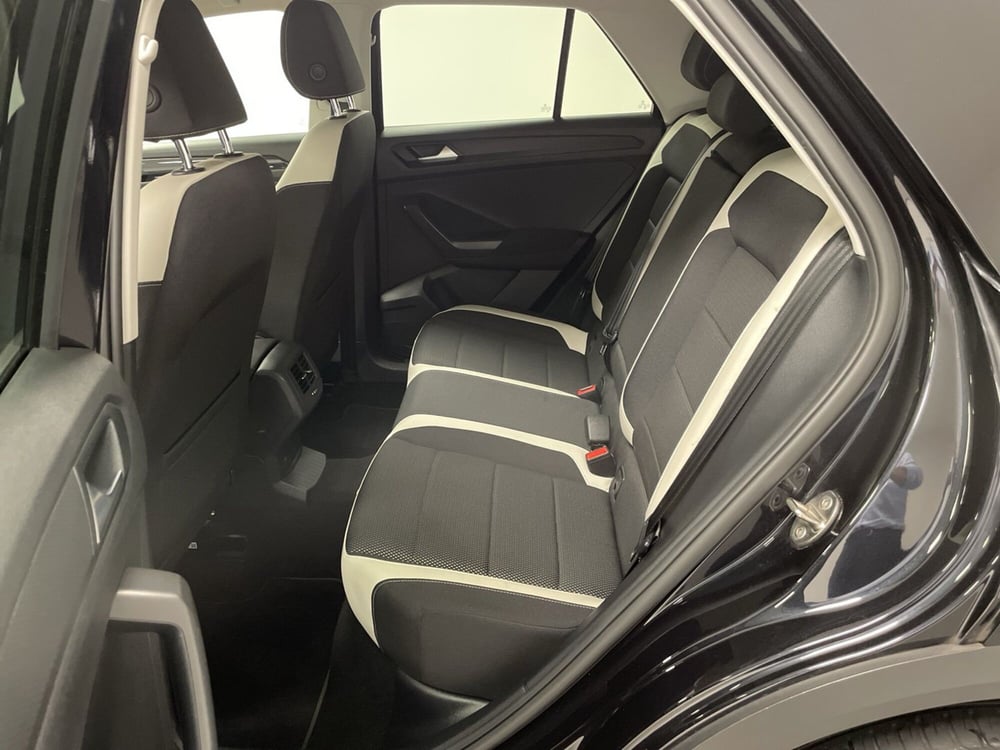 Volkswagen T-Roc usata a Varese (11)