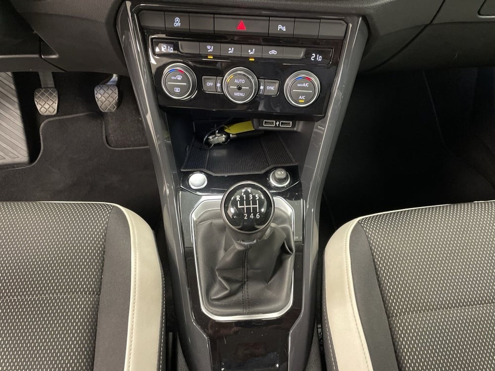 Volkswagen T-Roc usata a Varese (17)