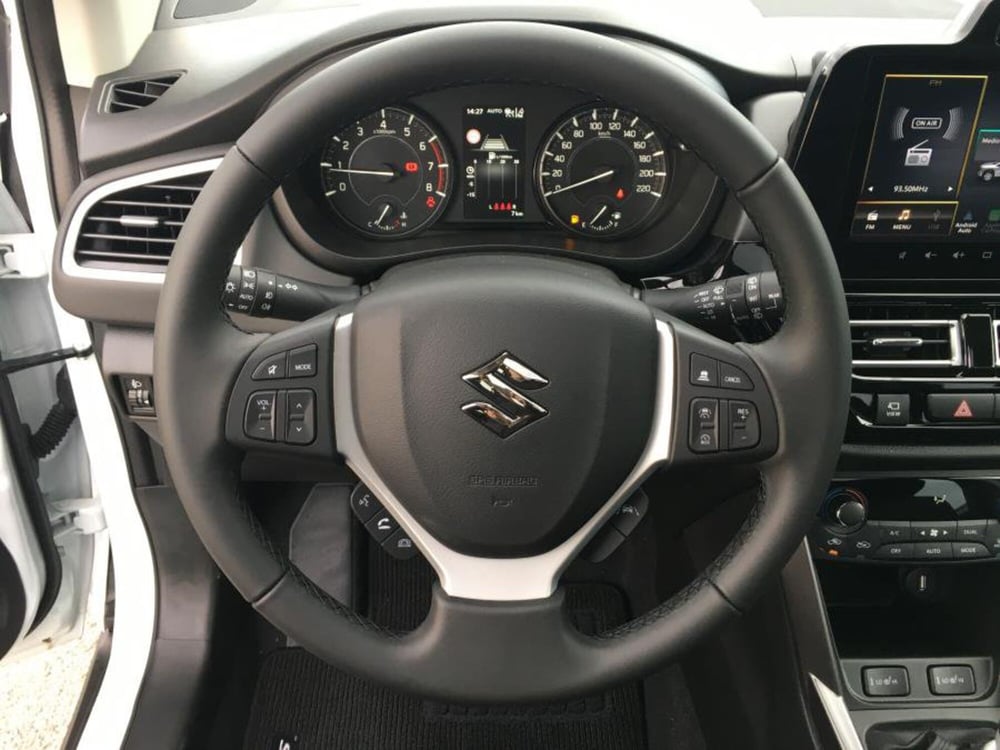 Suzuki S-Cross nuova a Cuneo (11)