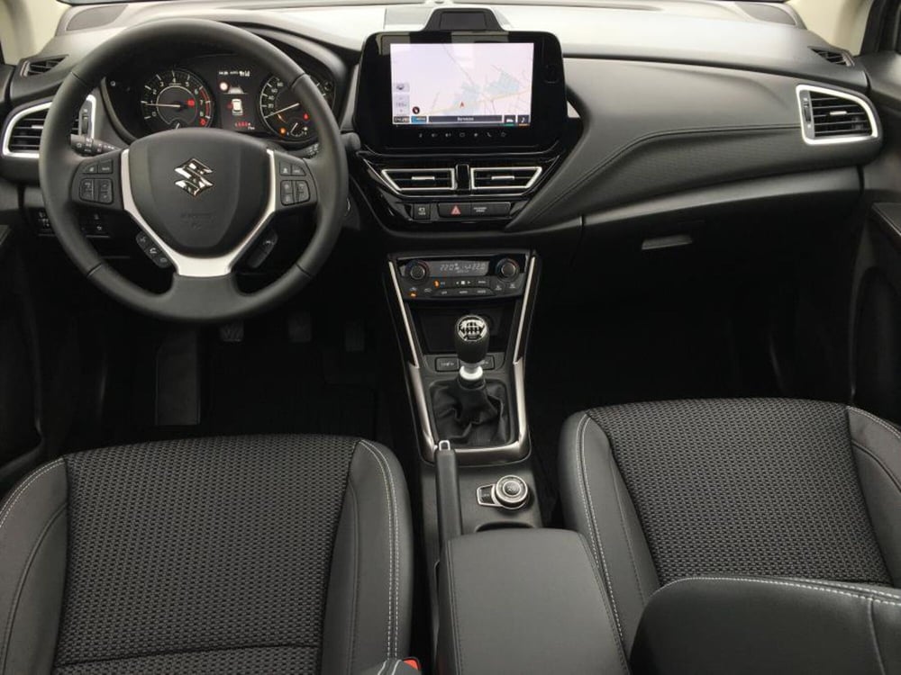 Suzuki S-Cross nuova a Cuneo (7)