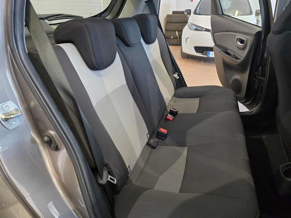 Toyota Yaris usata a Rimini (11)