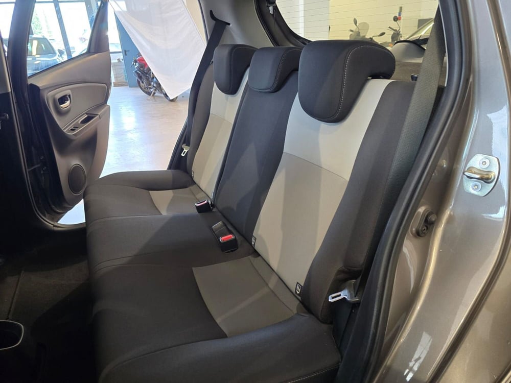 Toyota Yaris usata a Rimini (12)