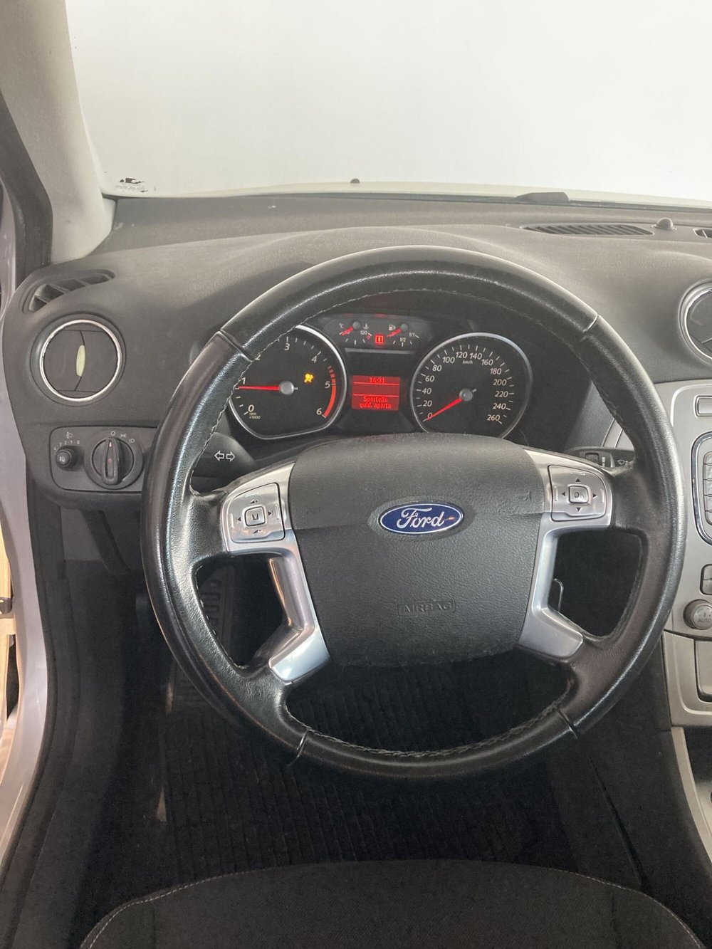 Ford Mondeo Station Wagon usata a Foggia (10)