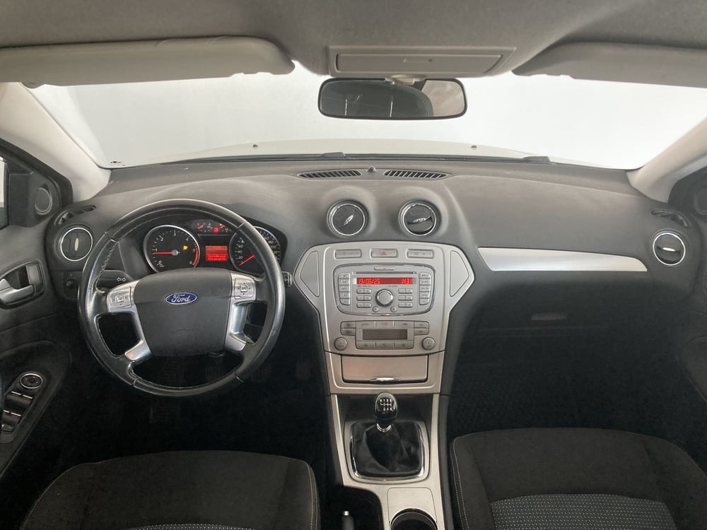 Ford Mondeo Station Wagon usata a Foggia (14)