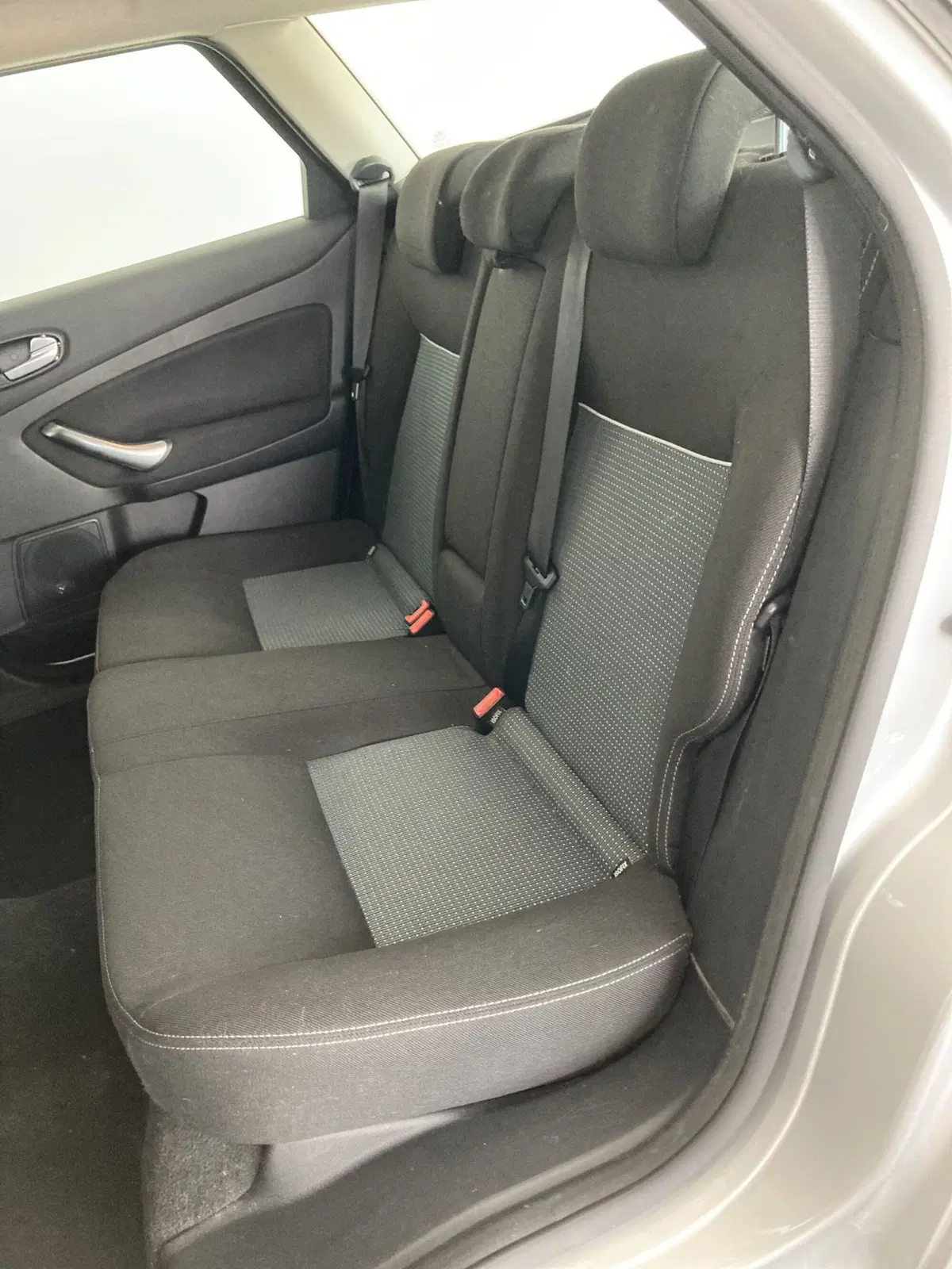 Ford Mondeo Station Wagon usata a Foggia (6)