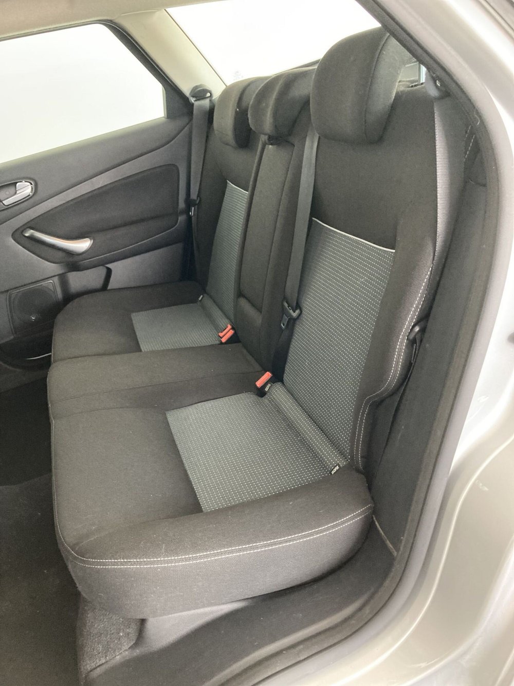 Ford Mondeo Station Wagon usata a Foggia (6)