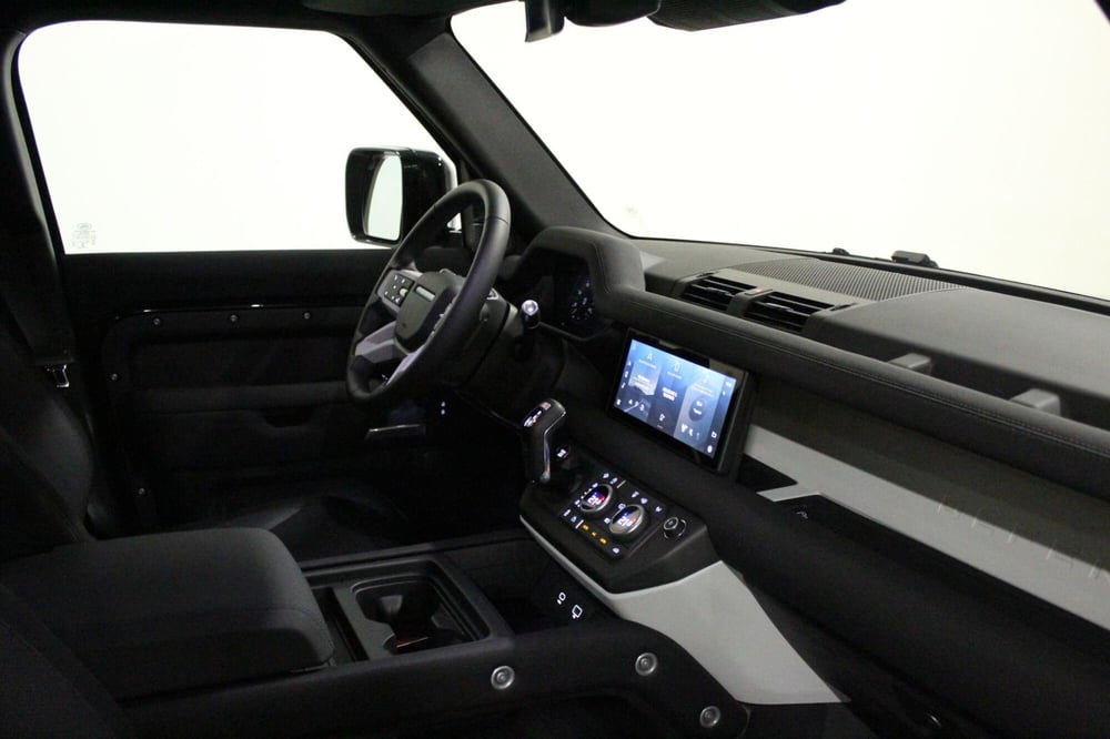Land Rover Defender usata a Brescia (3)