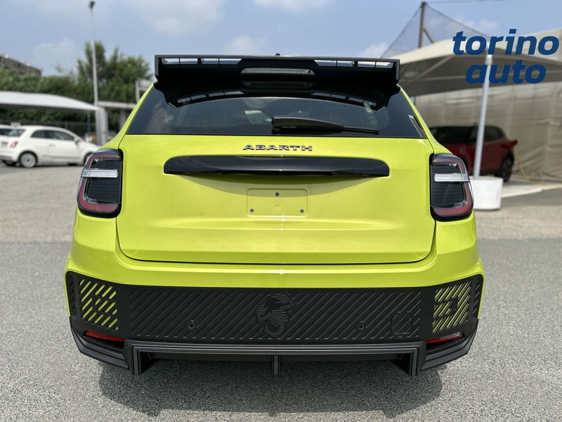 Abarth 600e nuova a Torino (6)