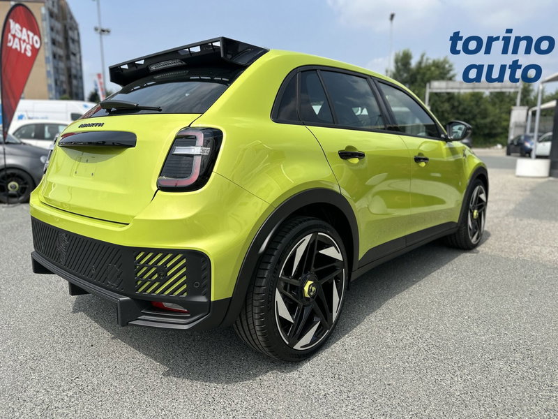 Abarth 600e nuova a Torino (7)