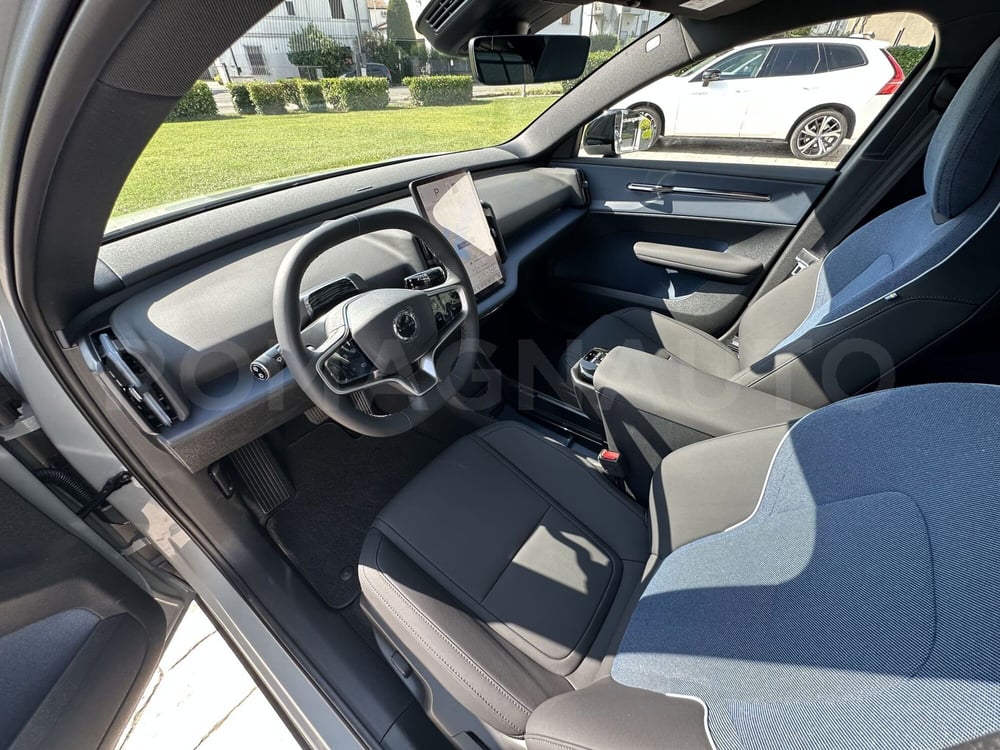 Volvo EX30 Cross Country nuova a Forlì-Cesena (12)