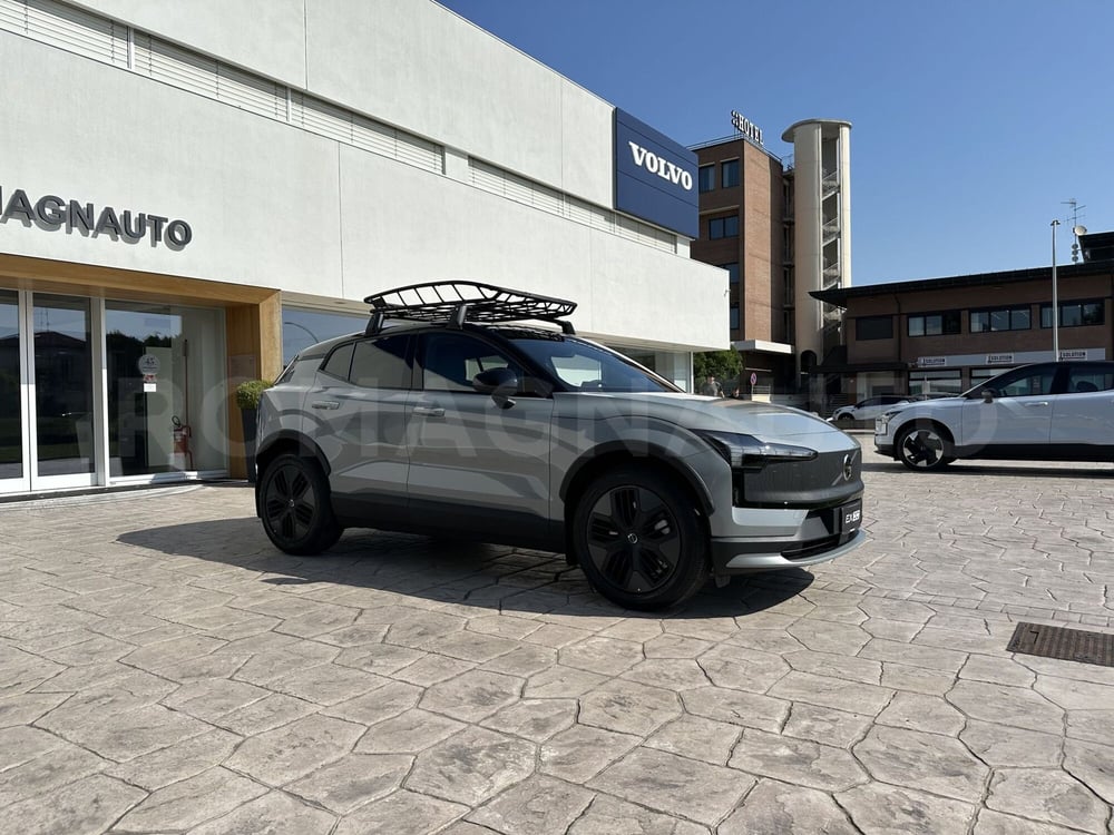 Volvo EX30 Cross Country nuova a Forlì-Cesena (7)