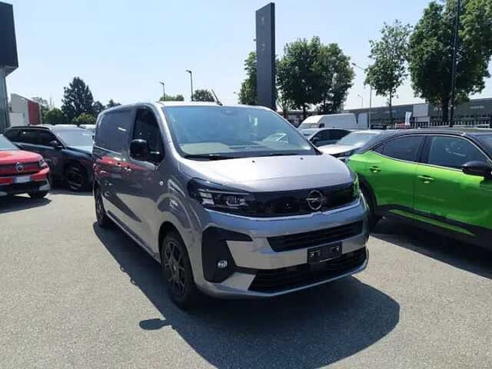 Opel Vivaro nuova a Milano