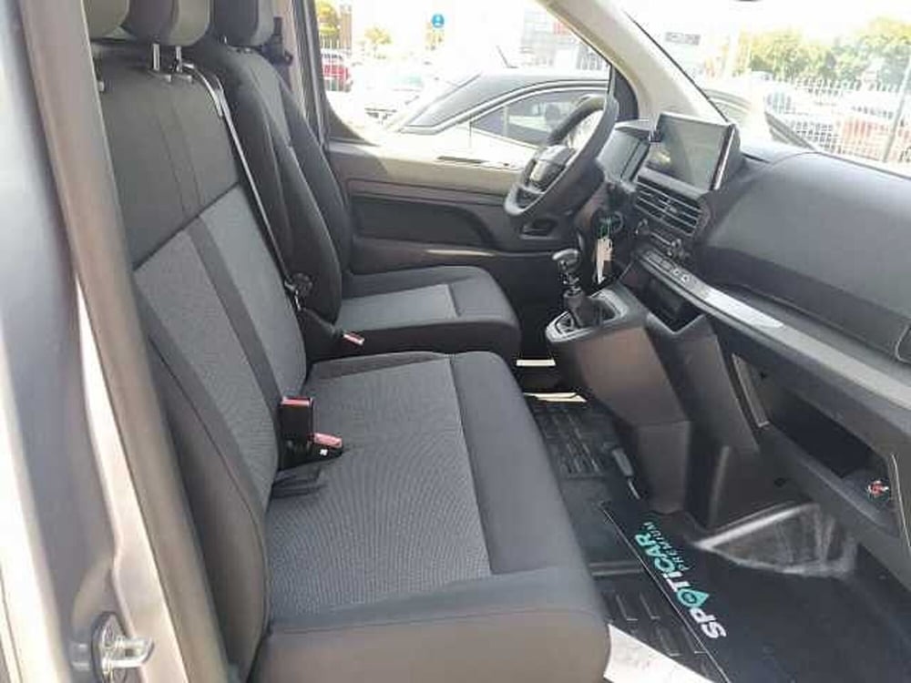 Opel Vivaro nuova a Milano (11)