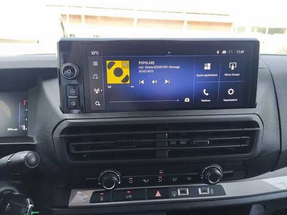 Opel Vivaro nuova a Milano (12)