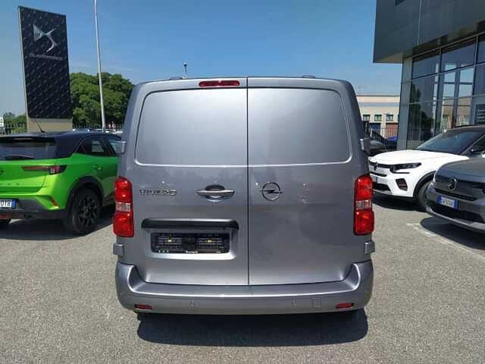 Opel Vivaro nuova a Milano (7)