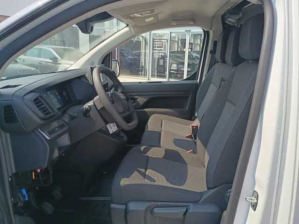 Opel Vivaro nuova a Milano (11)
