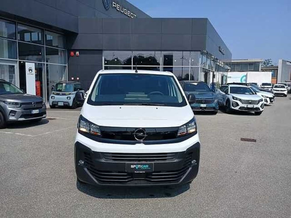 Opel Vivaro nuova a Milano (2)