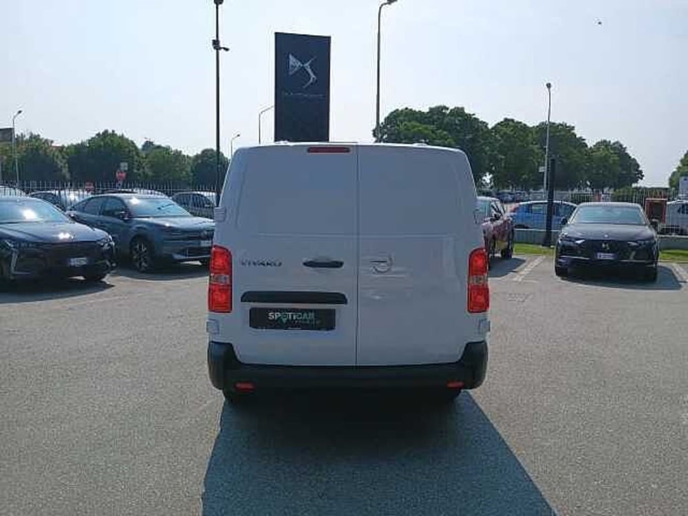 Opel Vivaro nuova a Milano (7)