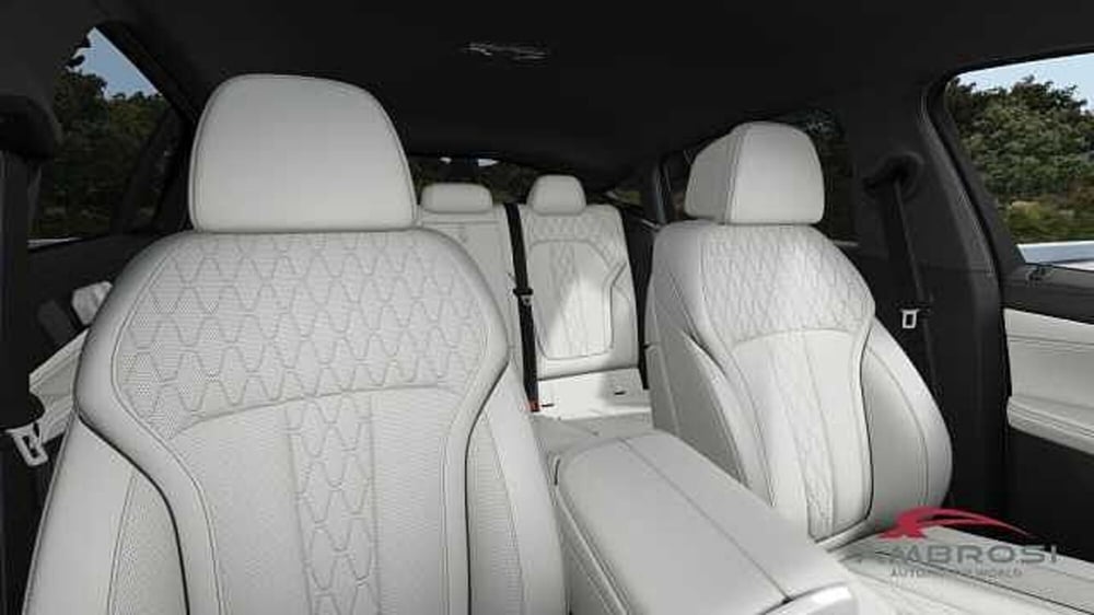 BMW X6 nuova a Viterbo (12)