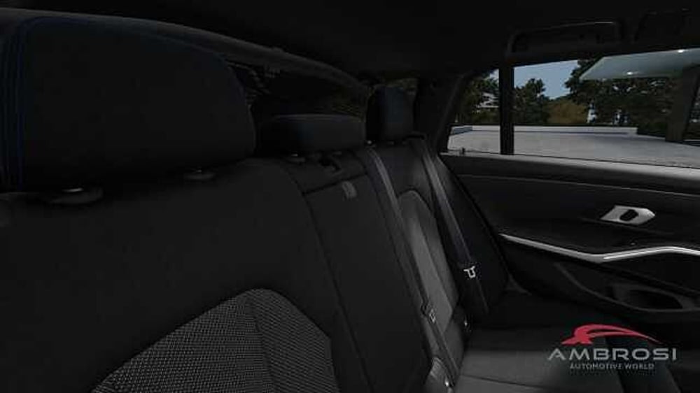 BMW Serie 3 Touring nuova a Viterbo (13)
