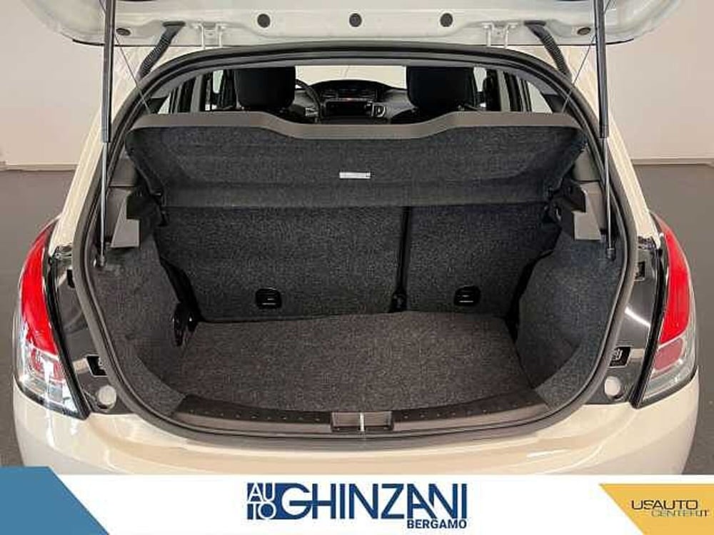 Lancia Ypsilon nuova a Bergamo (14)