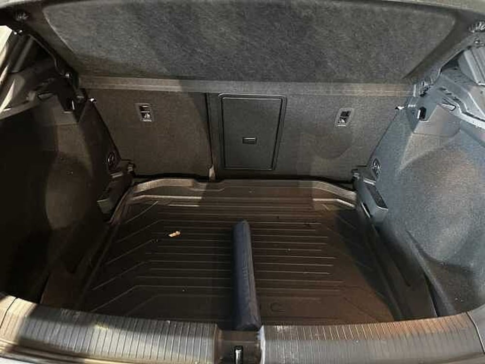 Volkswagen T-Roc usata a Genova (9)