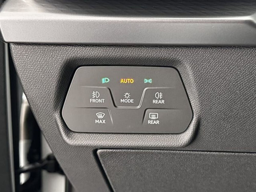 Cupra Leon nuova a Vicenza (12)