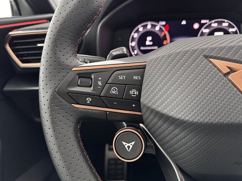 Cupra Leon nuova a Vicenza (17)