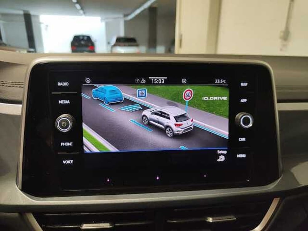 Volkswagen T-Roc nuova a Como (18)